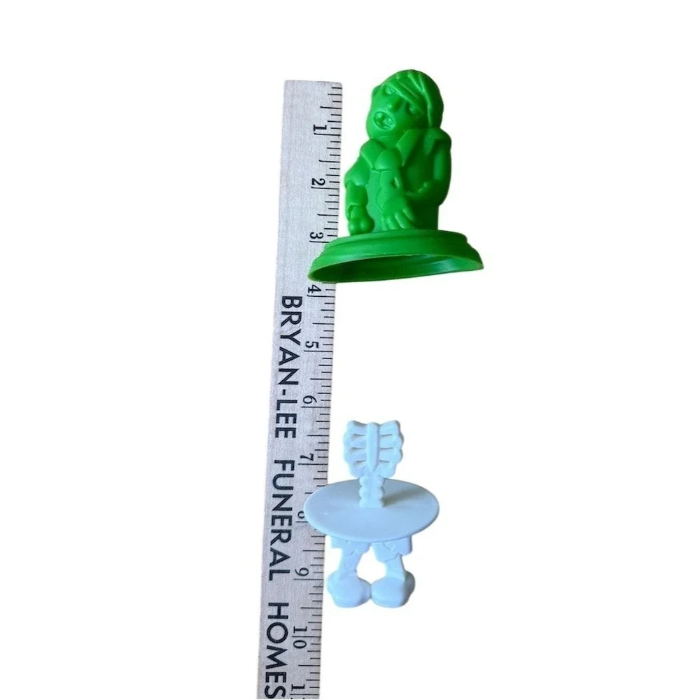 NIB Tovolo ZOMBIE Pop Molds Popsicles Silicone Halloween Novelty Horror Set of 4